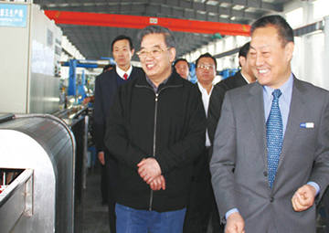 第十一届天下政协副主席李金华考察3044永利集团科技